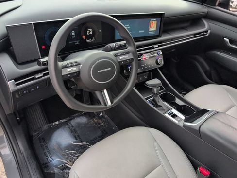 Used 2025 Hyundai Santa Cruz SEL FWD image 15