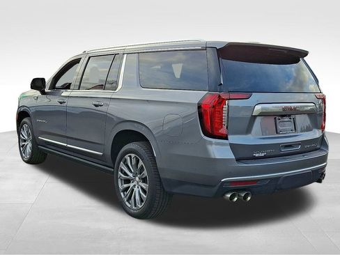 Used 2021 GMC Yukon XL Denali w/ Denali Premium Package image 4