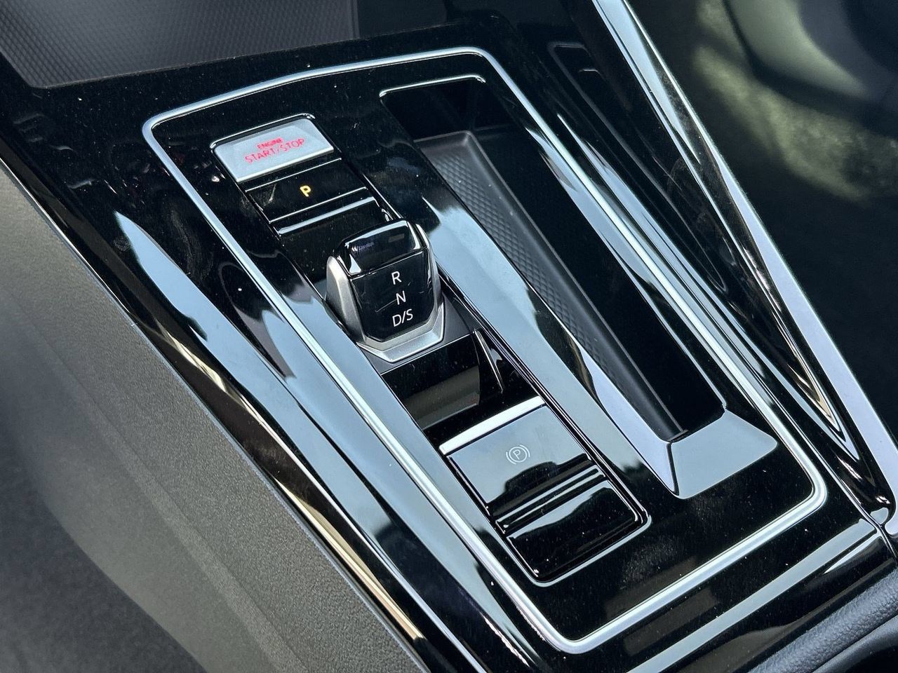 New 2026 Volkswagen GTI SE FWD image 26