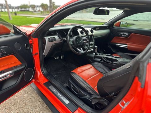 Used 2015 Ford Mustang GT Premium image 11