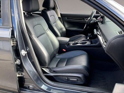 Used 2022 Honda Civic Touring image 7