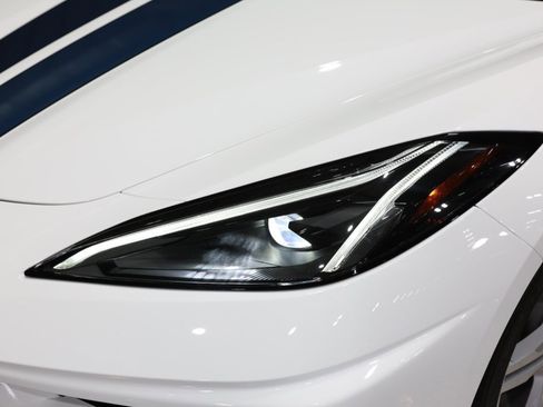 Used 2024 Chevrolet Corvette Stingray Premium Conv w/ Z51 Performance Package image 30