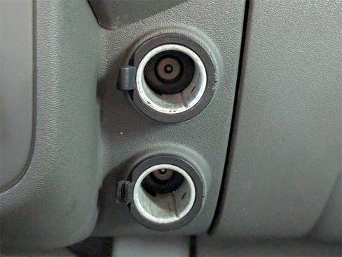 Used 2015 Nissan Frontier SV w/ SV Value Truck Package image 23