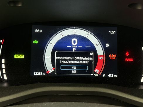 Used 2025 Toyota Camry SE w/ Convenience Package image 10