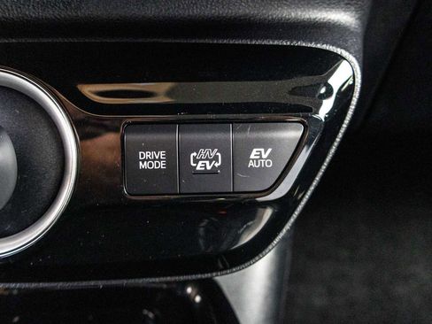 Certified 2020 Toyota Prius Prime XLE w/ Carpet Mat Package FWD image 30