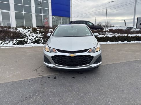 Used 2019 Chevrolet Cruze LS image 2