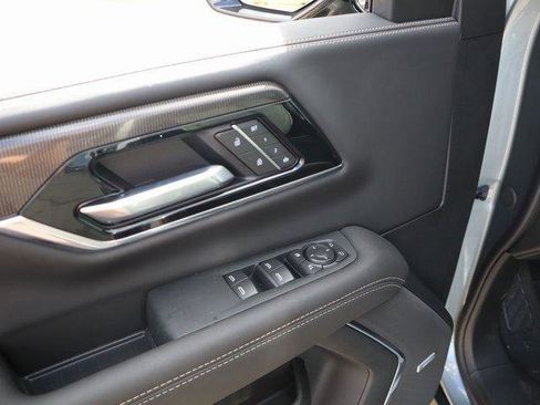 New 2026 GMC Yukon XL Elevation image 24