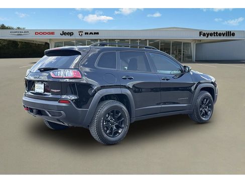 Used 2022 Jeep Cherokee Trailhawk w/ Sun, Sound & Nav Group AWD/4WD image 3