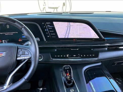 Used 2024 Cadillac Escalade ESV V w/ Heavy-Duty Trailer Package image 8