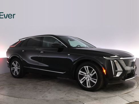Used 2024 Cadillac Lyriq Tech RWD image 14