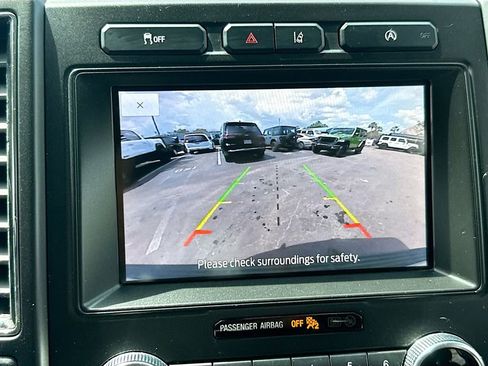 Used 2020 Ford Expedition Limited image 15