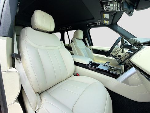 New 2026 Land Rover Range Rover SE AWD/4WD image 14