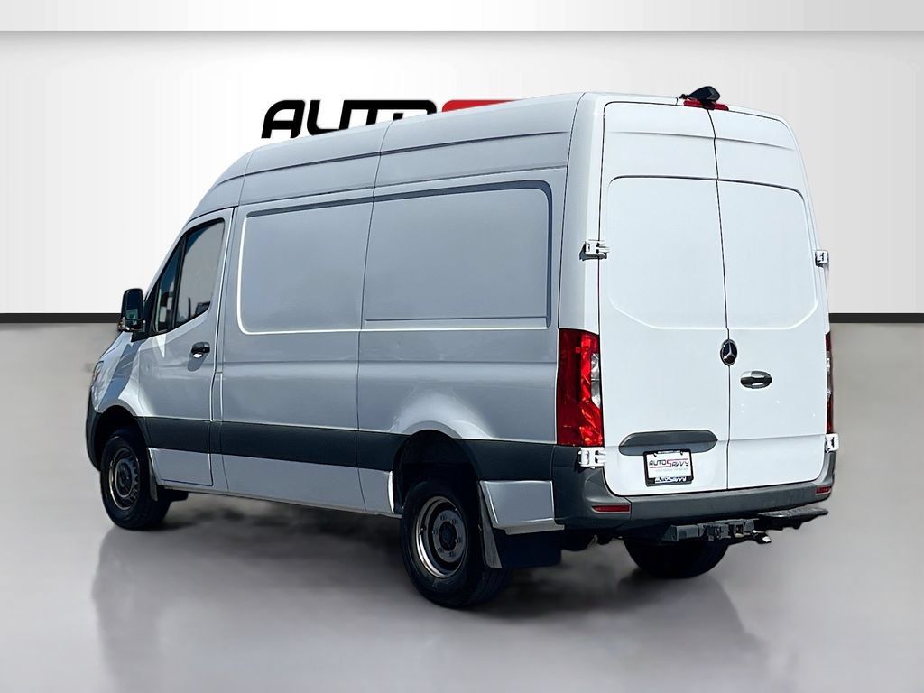 Used 2024 Mercedes-Benz Sprinter 3500 image 5