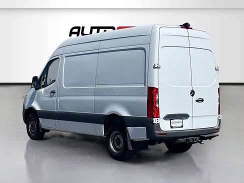 Used 2024 Mercedes-Benz Sprinter 3500 image 5