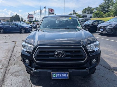 Certified 2023 Toyota Tacoma SR5 AWD/4WD image 11