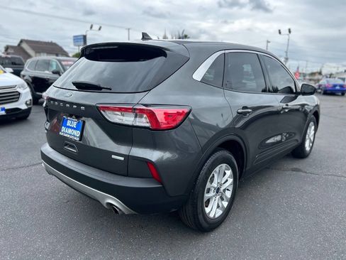 Used 2020 Ford Escape SE FWD image 6