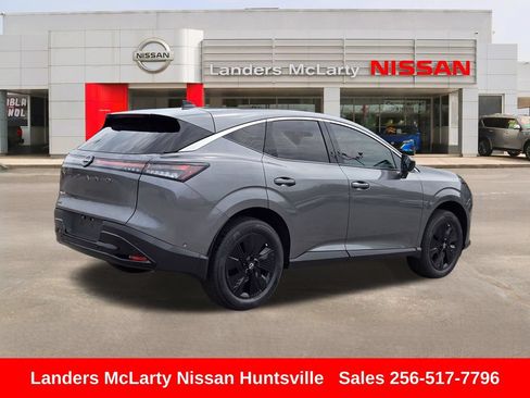 Used 2025 Nissan Murano SV AWD/4WD image 3