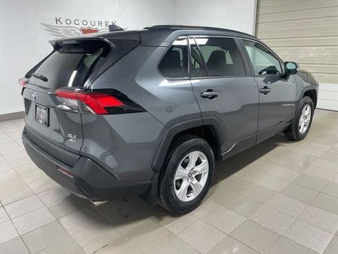 Used 2021 Toyota RAV4 XLE w/ Convenience Package AWD/4WD image 6