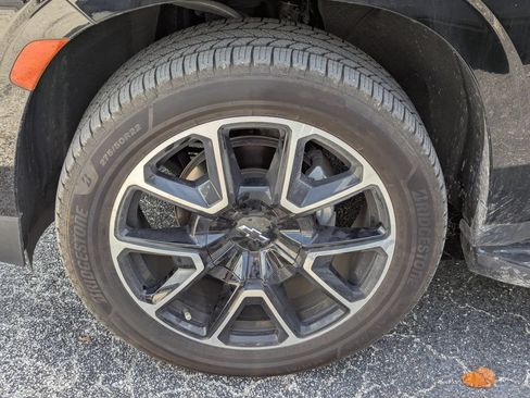 Used 2022 Chevrolet Tahoe RST w/ Luxury Package RWD image 8