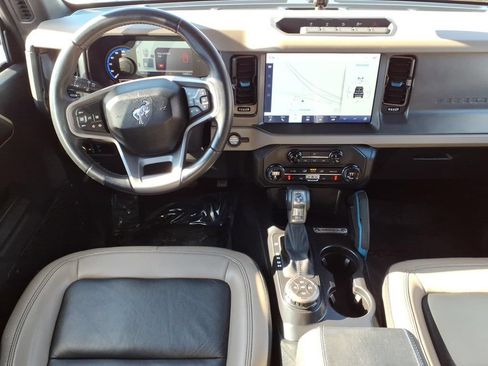 Used 2024 Ford Bronco Wildtrak AWD/4WD image 12