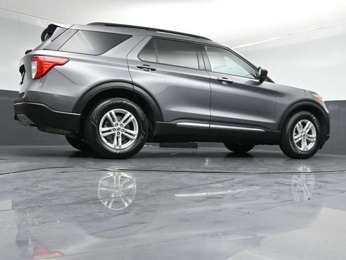 Certified 2021 Ford Explorer XLT w/ Equipment Group 202A AWD/4WD image 42