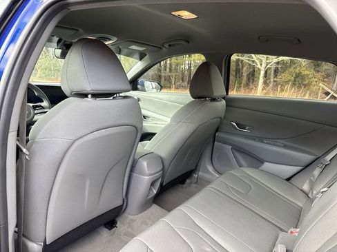 Used 2024 Hyundai Elantra SEL image 27