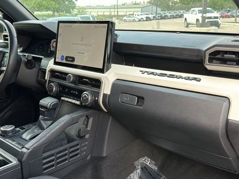 Used 2024 Toyota Tacoma TRD Off-Road AWD/4WD image 41