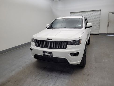 Used 2019 Jeep Grand Cherokee Altitude AWD/4WD image 15