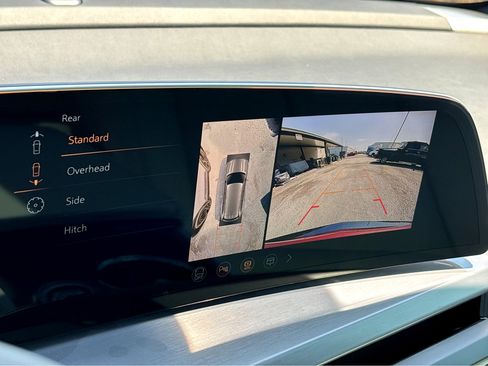 New 2026 Cadillac Vistiq Sport image 9