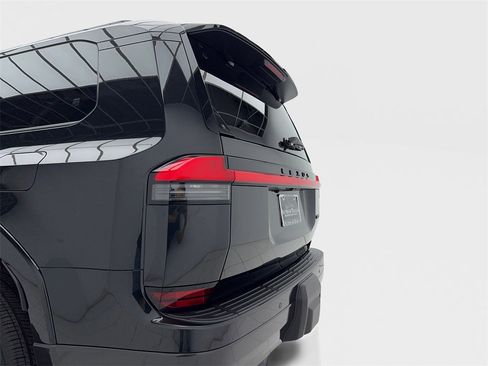 Used 2026 Lexus GX 550 image 11