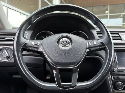 Used 2017 Volkswagen Passat 1.8T SE w/ SE Lighting Package FWD image 23