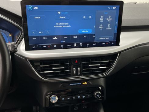 Certified 2024 Ford Escape Platinum AWD/4WD image 18