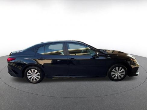 Used 2025 Toyota Camry SE FWD image 15
