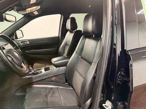 Used 2020 Jeep Grand Cherokee Altitude AWD/4WD image 57