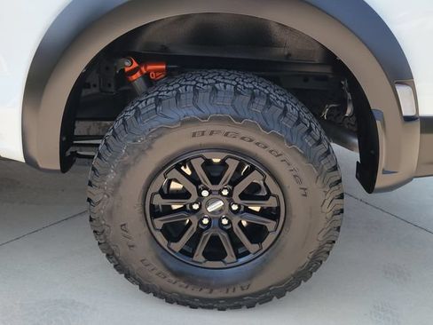 Used 2025 Ford F150 Raptor AWD/4WD image 17