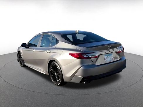 Used 2025 Toyota Camry LE image 11