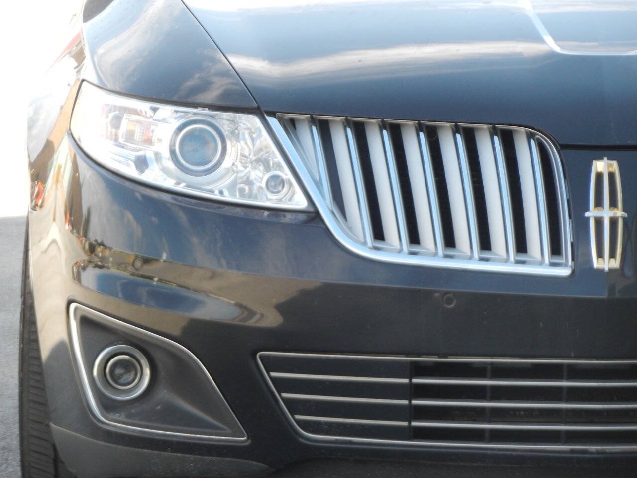 Used 2011 Lincoln MKS AWD w/ 102A Rapid Spec Order Code image 11