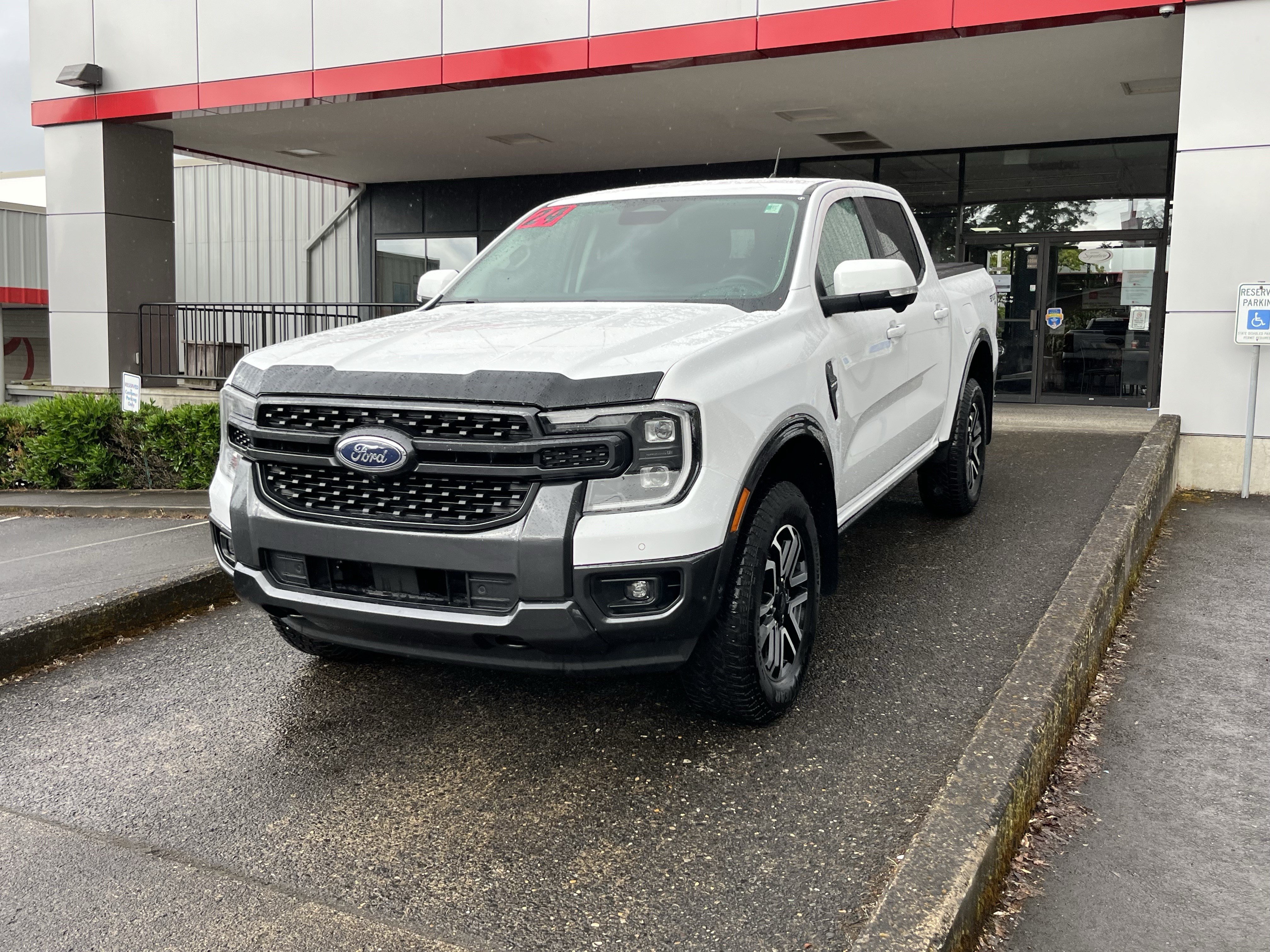 Used 2024 Ford Ranger Lariat w/ Trailer Tow Package AWD/4WD image 3