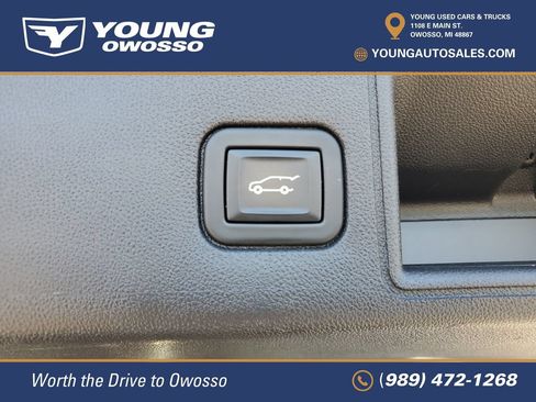 Used 2020 GMC Terrain SLE w/ Driver Convenience Package FWD image 30