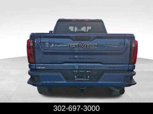 New 2026 GMC Sierra 2500 Denali Ultimate w/ LPO, Black Badging Package image 5