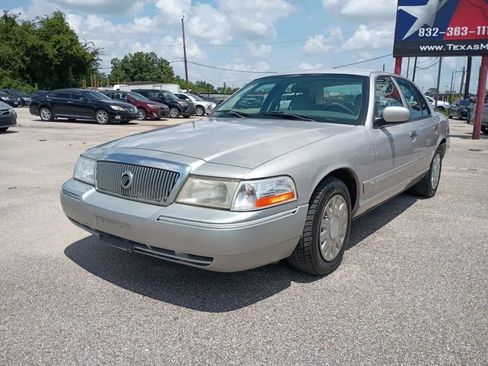 Used 2004 Mercury Grand Marquis GS RWD image 1