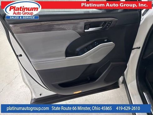 Used 2022 Toyota Highlander Platinum image 24