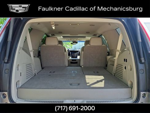 Used 2018 Cadillac Escalade Luxury image 28