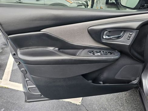 Used 2018 Nissan Murano Platinum w/ Cargo Package AWD/4WD image 16