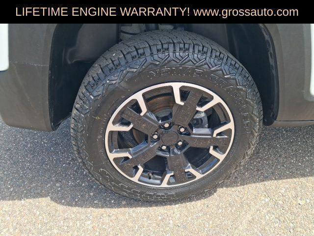 Certified 2023 Jeep Renegade Trailhawk w/ Trailhawk Elite Group AWD/4WD image 10