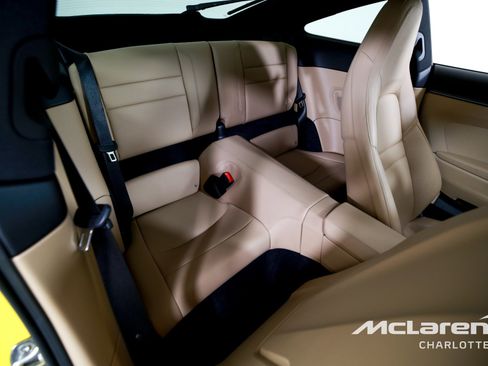 Used 2022 Porsche 911 Carrera 4S w/ Premium Package image 22