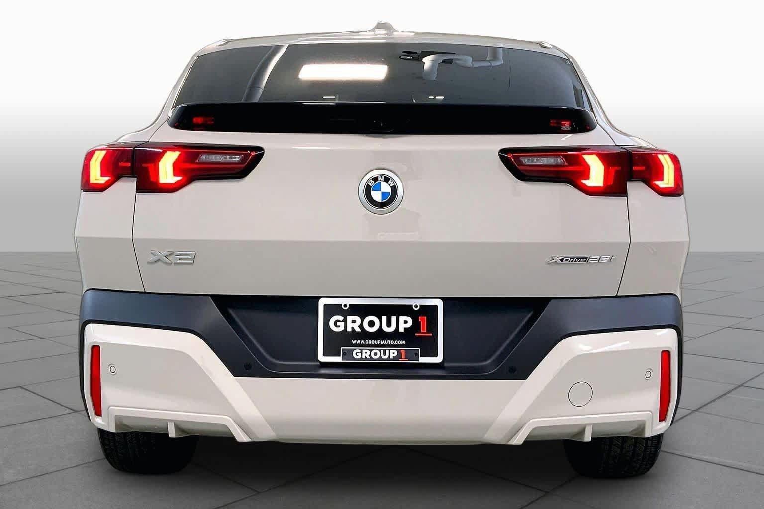 Used 2026 BMW X2 xDrive28i AWD/4WD image 4