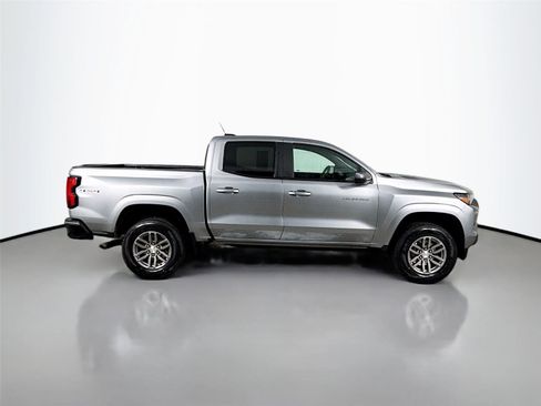 Used 2023 Chevrolet Colorado LT w/ LT Convenience Package II image 10
