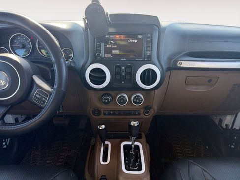 Used 2013 Jeep Wrangler Unlimited Sahara w/ Trailer Tow Group image 11