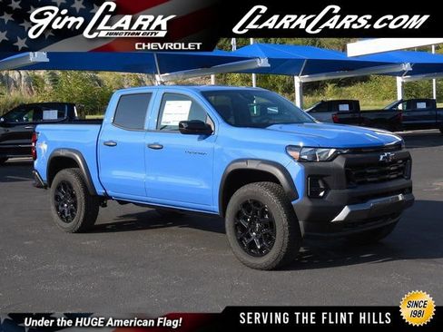 New 2026 Chevrolet Colorado Trail Boss AWD/4WD image 1